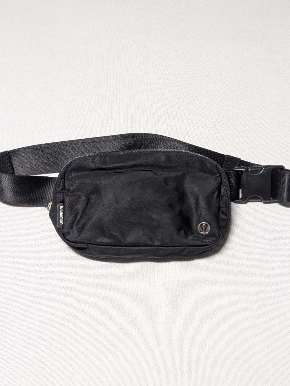 Lululemon Everywhere Belt Bag - 1 Litre